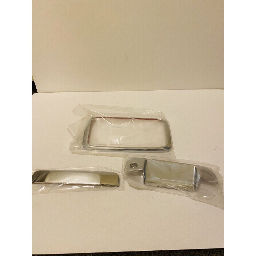 2014-2015 GMC Sierra W/Cutout Chrome Tailgate Handle Cover SZGMTN60050